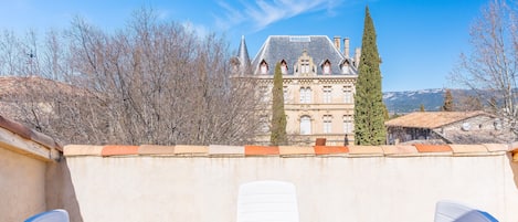 屋外ダイニングエリア