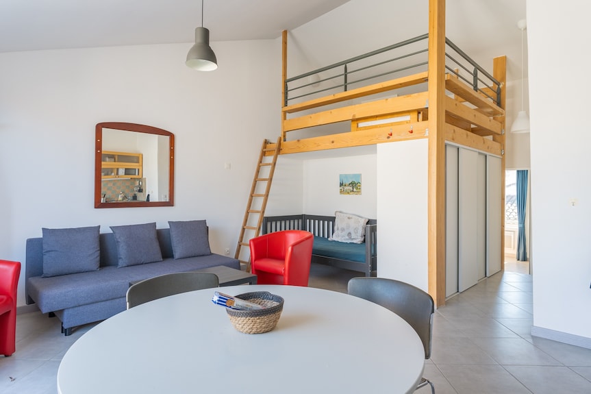 Vaste Appart De 50 M2 Climatisé - 3 Pièces Dont Mezzanine - N5 - Lauris