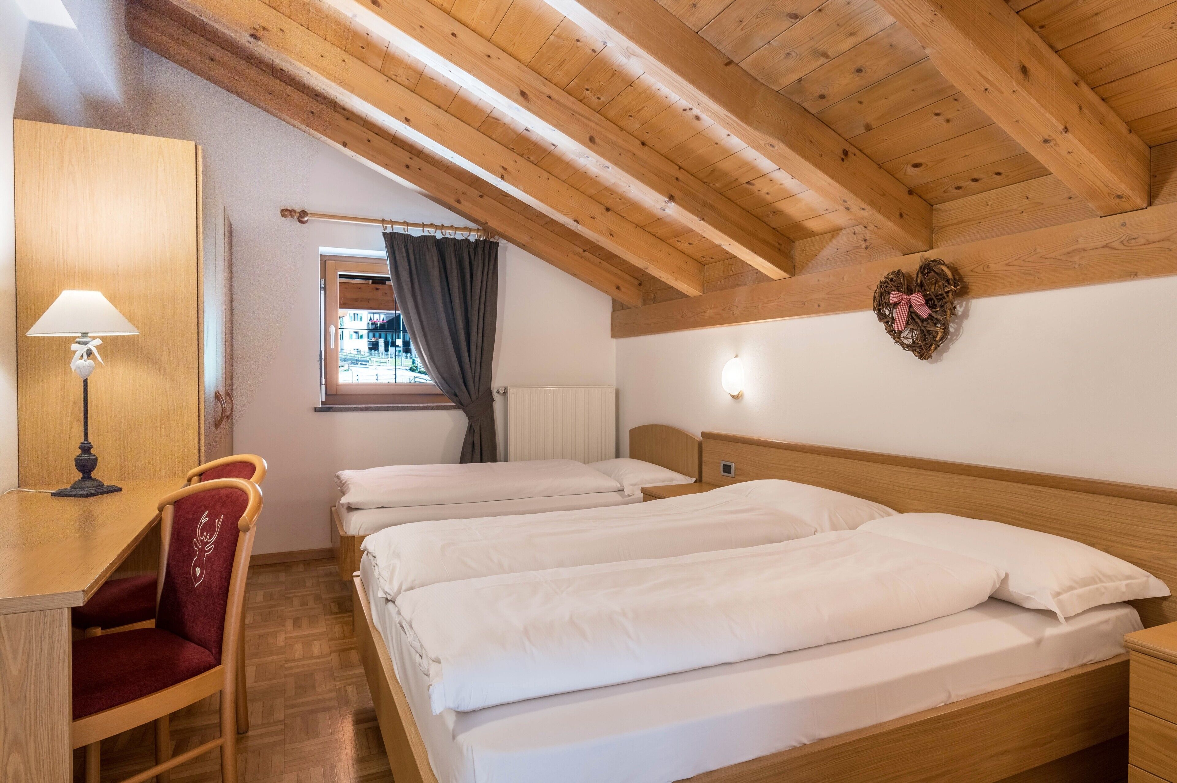 3 bedrooms, free WiFi, bed sheets