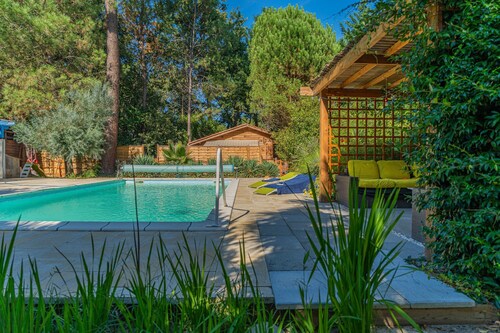 La Maisonnette en Bois – Piscine, nature et océan