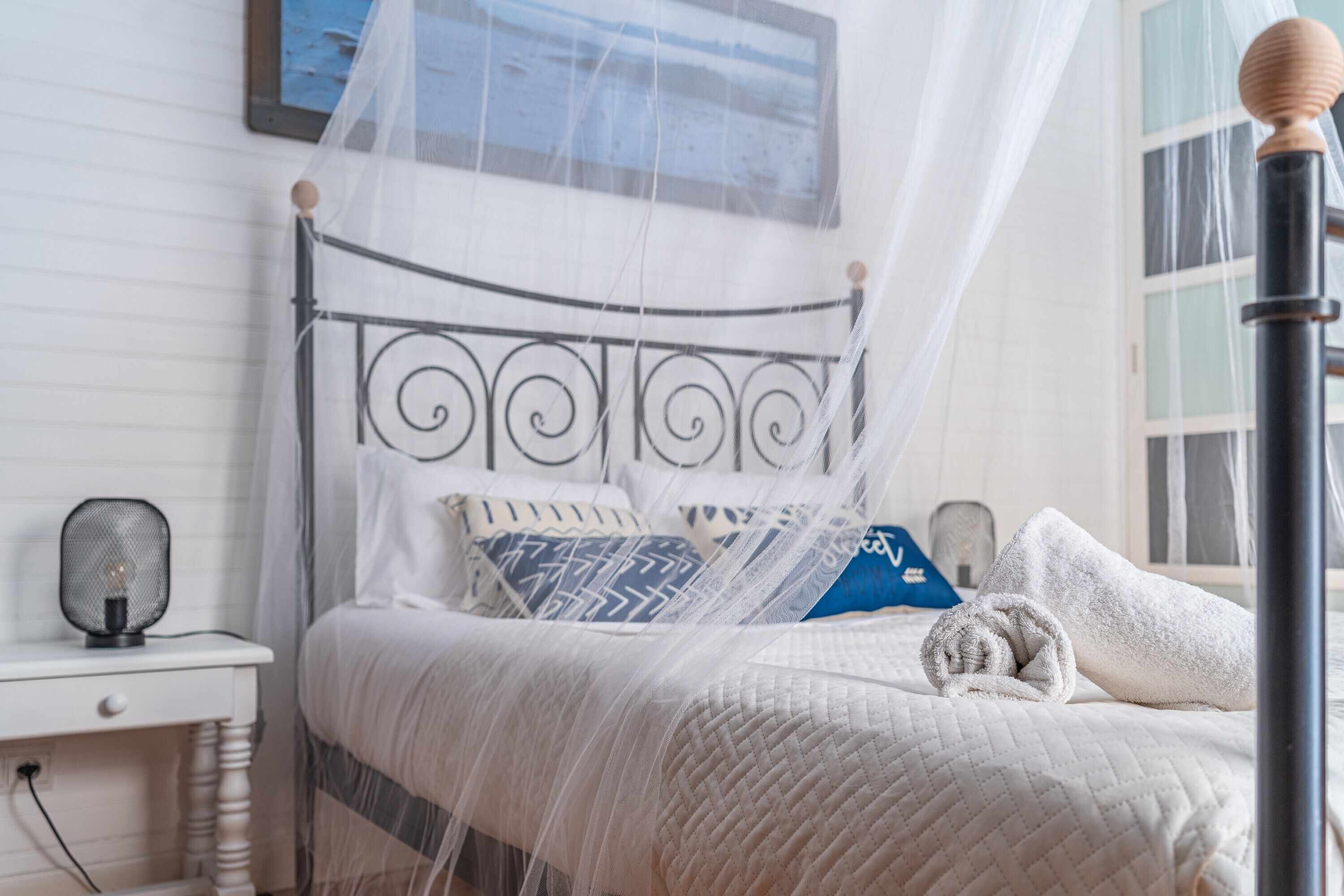 Iron/ironing board, free WiFi, bed sheets