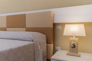 1 quarto, Wi-Fi de cortesia, roupa de cama