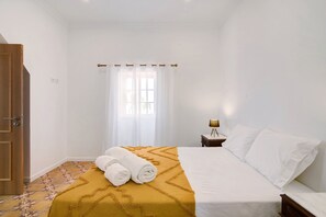2 bedrooms, iron/ironing board, free WiFi, bed sheets - Holiday Home 'Quinta Alegre Tavira T2' with Shared Pool, Wi-Fi and Air Conditioning (Luz)