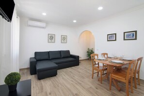 Interior - Holiday Home 'Quinta Alegre Tavira T1' with Shared Pool, Wi-Fi and Air Conditioning (Luz)