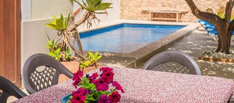 holiday home Sa llimonera de binissalem, with 6 bedrooms, swimming pool and air-conditioning