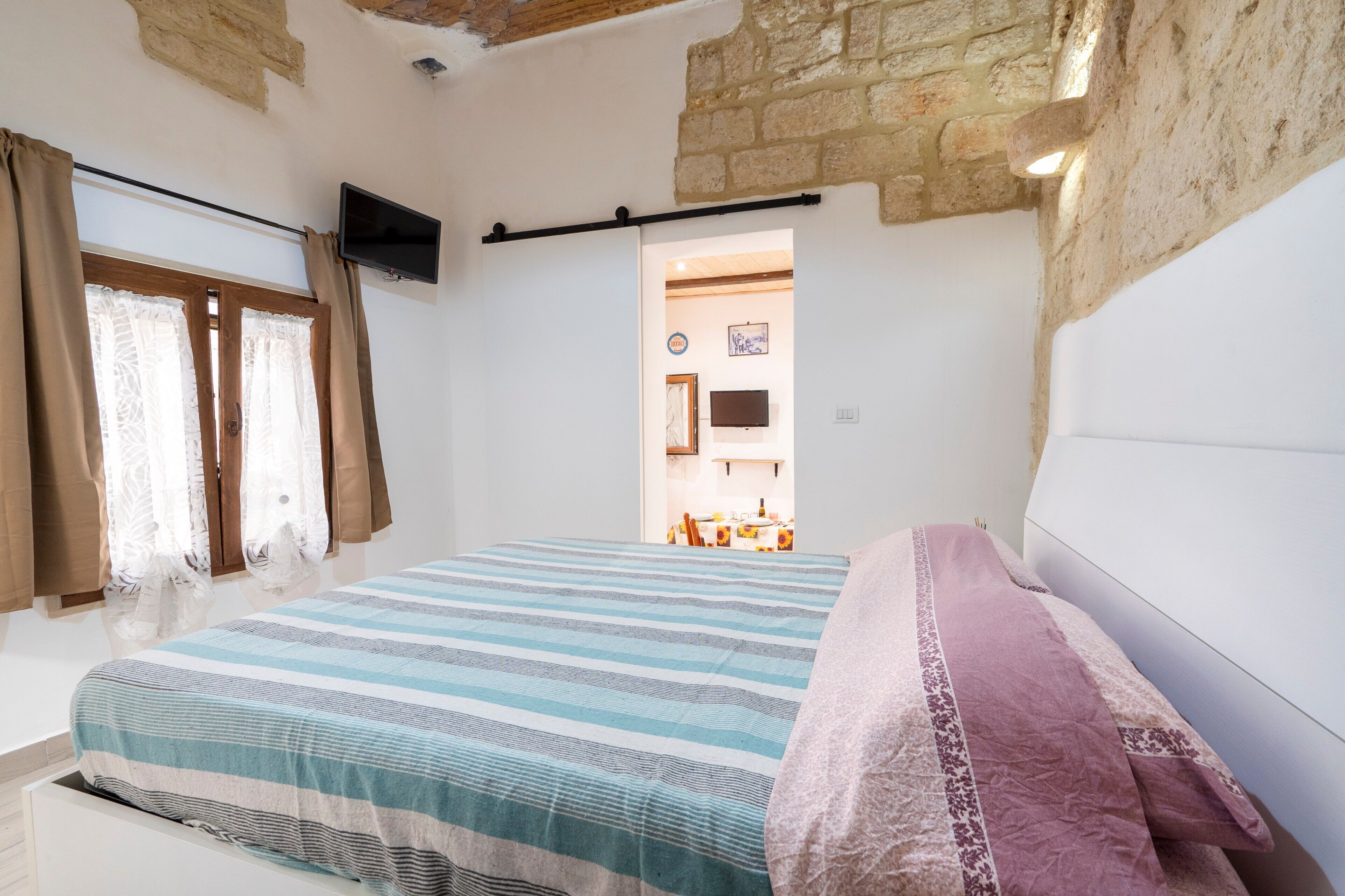 1 habitación y ropa de cama 