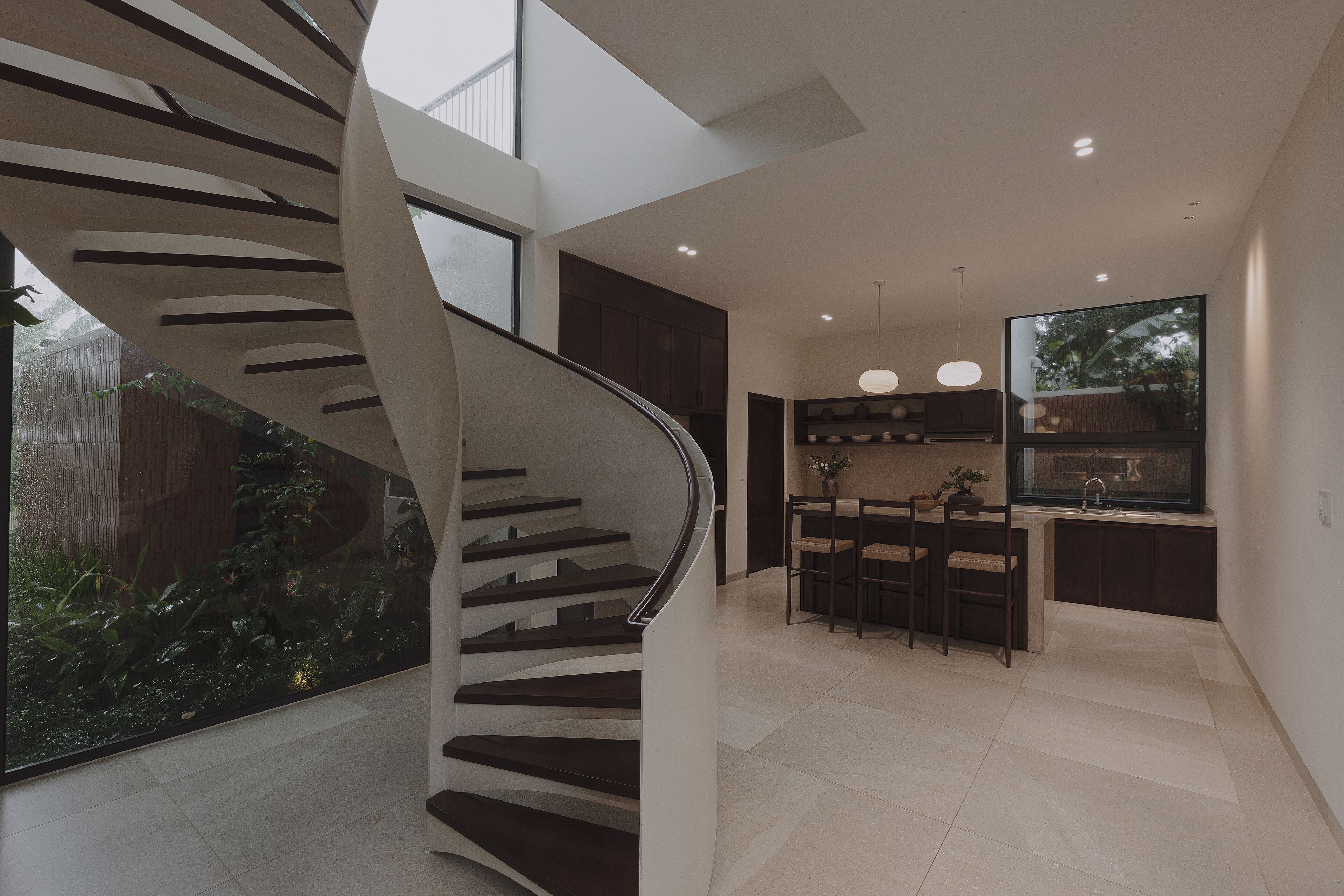 Frigorífico, microondas, horno y arrocera