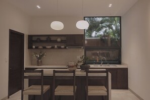 Fridge, microwave, oven, rice cooker - Nhan Stay (Hue)