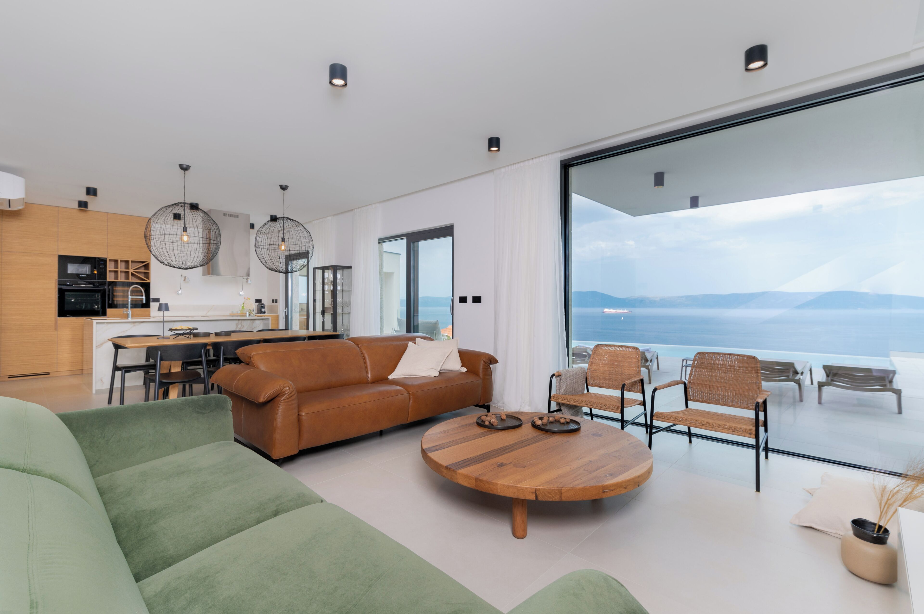 Smart TV, videojuegos y libros 