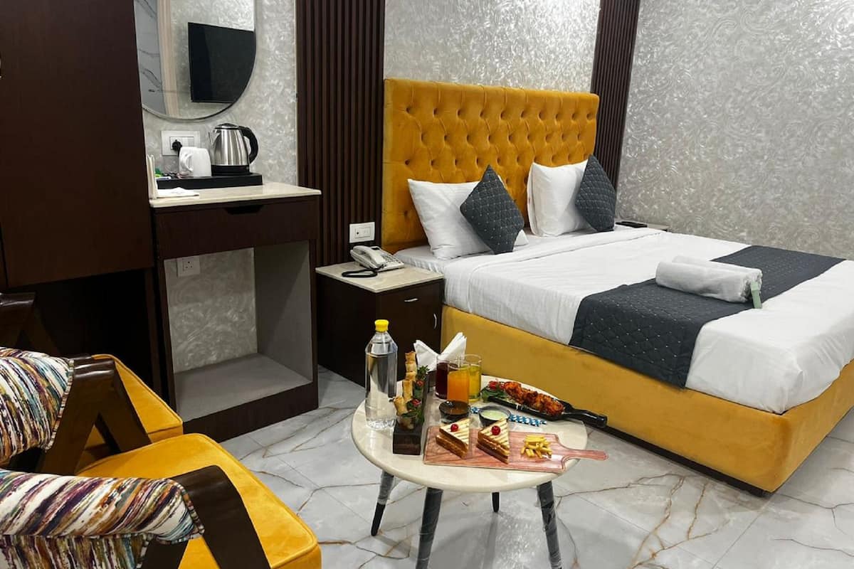 Habitación Premium | 1 habitación, escritorio, wifi gratis y ropa de cama