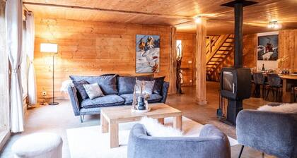 Demi-Chalet en plein coeur de Chamonix - Gabi