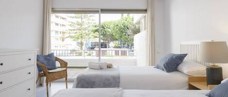 3 bedrooms, iron/ironing board, travel crib, WiFi