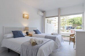 3 bedrooms, iron/ironing board, travel cot, WiFi - Isabel Apartment - Golden Mile (Marbella)