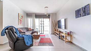 Apartemen | Area keluarga | Smart TV