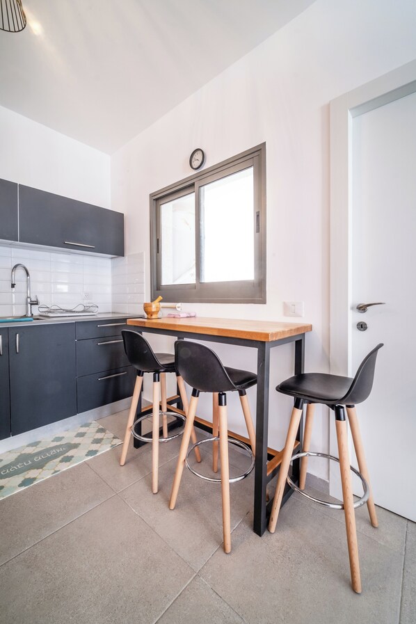 Apartment | In-room dining