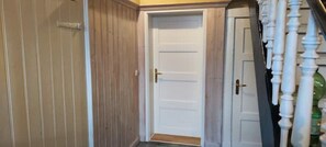 Interior - Modern apartment with fireplace, e-charging station and free parking space (Schwerin)