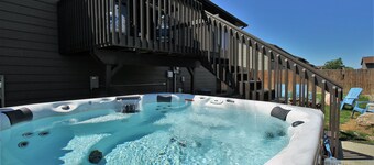 Beautiful home with large yard and hot tub. Great for families!