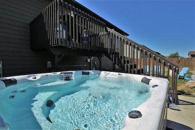 Beautiful home with large yard and hot tub. Great for families!