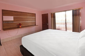 Deluxe Double Room | Free WiFi, bed sheets