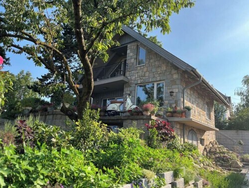 Hangulatos kőház közel a városhoz!