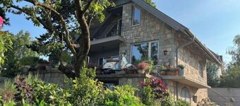 Hangulatos kőház közel a városhoz!