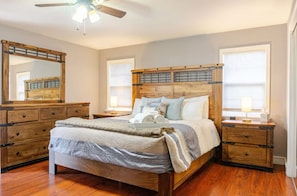 4 Schlafzimmer, Bügeleisen/Bügelbrett, WLAN, Bettwäsche