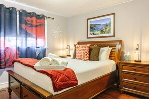 4 bedrooms, iron/ironing board, WiFi, bed sheets