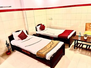 In-room safe, iron/ironing board, free WiFi - HOTEL SITA GRAND (Hyderabad)