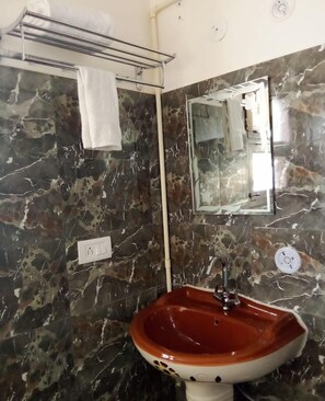 Executive Room | Bathroom - Hotel Starwood (Lansdowne)