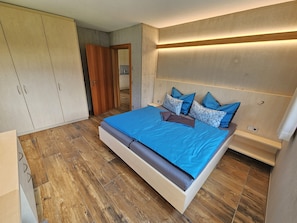 2 chambres, bureau, fer et planche à repasser, Wi-Fi gratuit