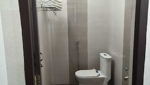 샤워 시설, 레인폴 샤워기, 무료 세면용품, 비누