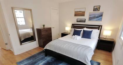 Meridian Row | Sleeps 7 | Off St Parking!
