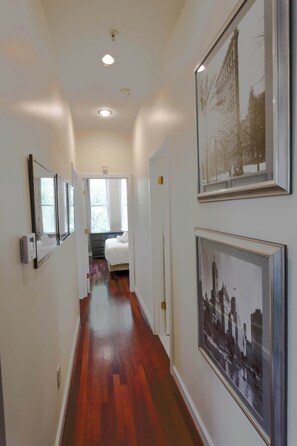 2 bedrooms, desk, iron/ironing board, WiFi