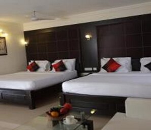 Executive Room | 1 bedroom, Egyptian cotton sheets, premium bedding, desk - Hilarity Inn (Sriperumbudur)