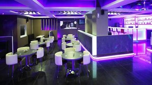 Bar (on property) - Hilarity Inn (Sriperumbudur)