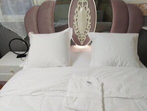 3 bedrooms, desk, iron/ironing board, travel cot - Appartement Dans Villa Ideal Pour 6 Personnes (Tremblay-en-France)
