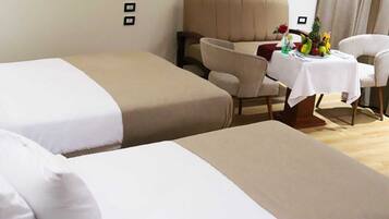 2 bedrooms, in-room safe, blackout curtains
