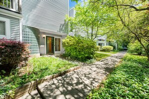 Exterior detail - Charming Loft 5 Min Walk to Duke University (Durham)