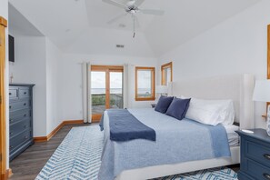 5 bedrooms, iron/ironing board, free WiFi, bed sheets