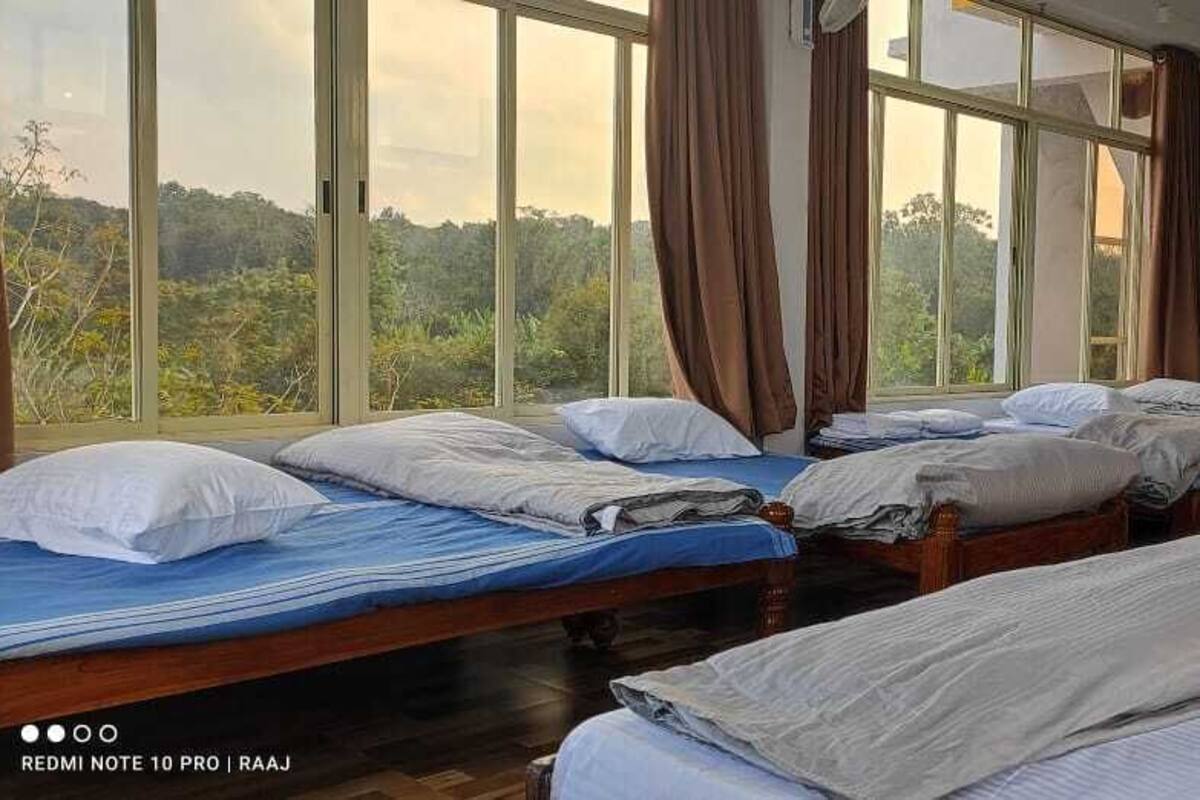 Deluxe Shared Dormitory | WiFi (free)