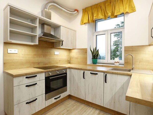 Microwave, dishwasher