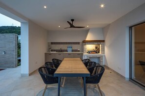 Outdoor dining - Luxury Villa Dana Indoor Pool and Sauna (Matulji)