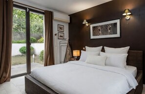 5 bedrooms, iron/ironing board, free WiFi, bed sheets