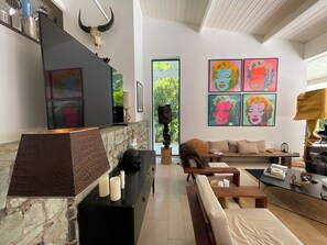 Lobby - Artist's Villa · Heated Pool · Saint-Tropez · 10 guests (Saint-Tropez)