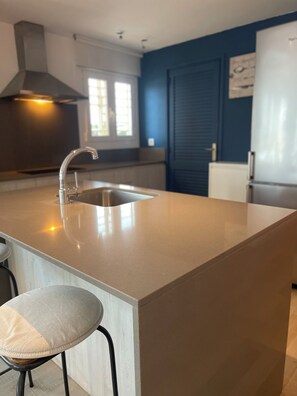 Interior - Apartamento Nemi , Primera Linie del Mar, Acepta Mascota,con Piscina Comunitar (L'Escala)