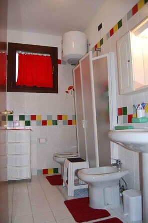 Bathroom - Holiday apartment with air conditioning, balcony and pool (Bibione)