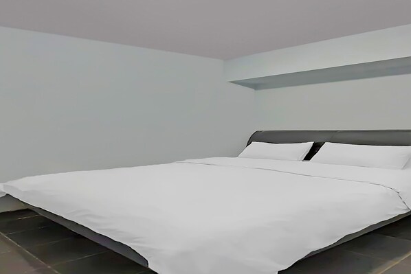 Economy-dobbeltværelse | Skrivebord, arbejdsområde til bærbare computere, gratis Wi-Fi, sengetøj