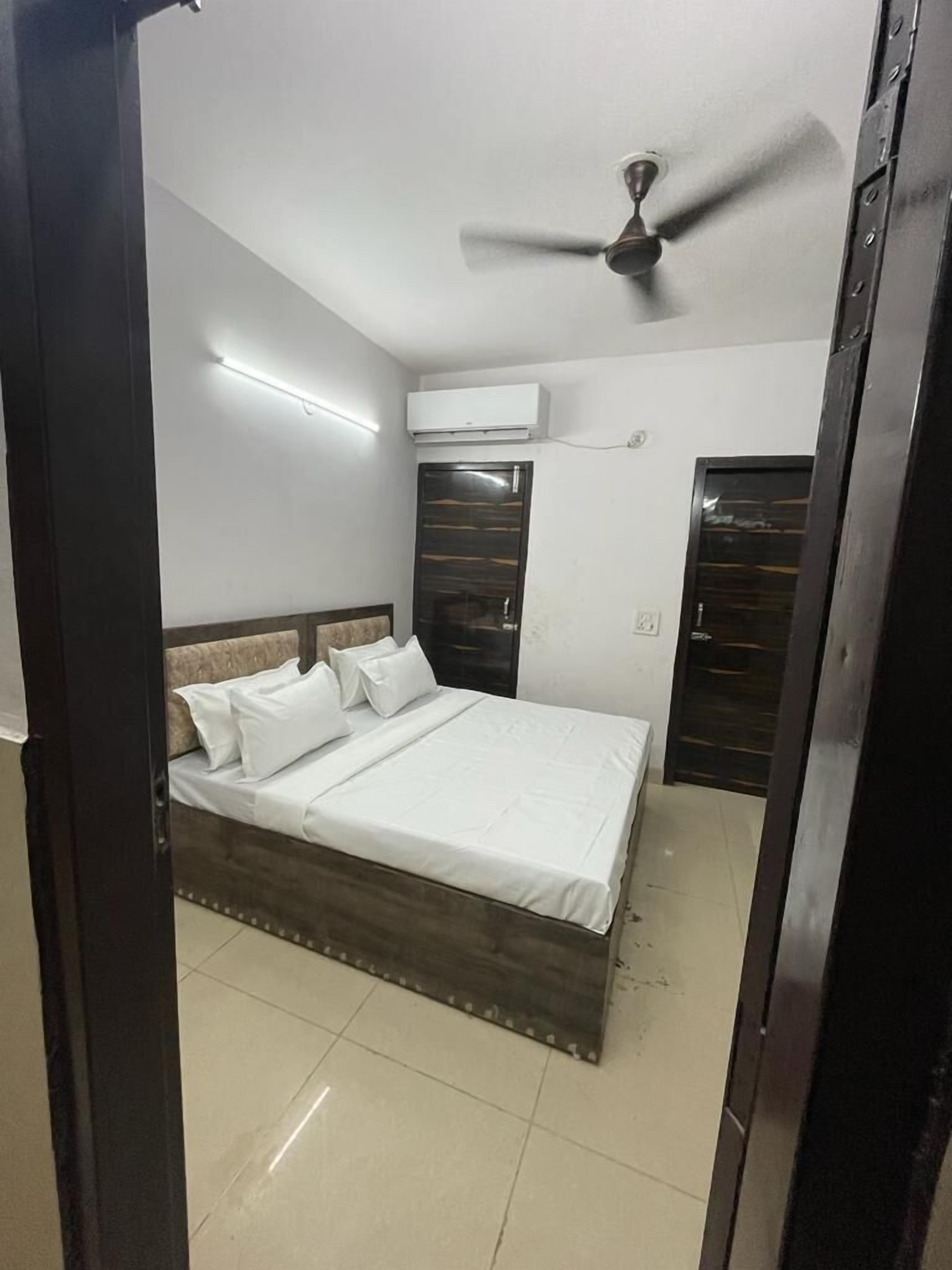 Deluxe Room | 1 bedroom, free WiFi