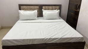 Deluxe Room - Hotel SK Residency  (New Delhi)
