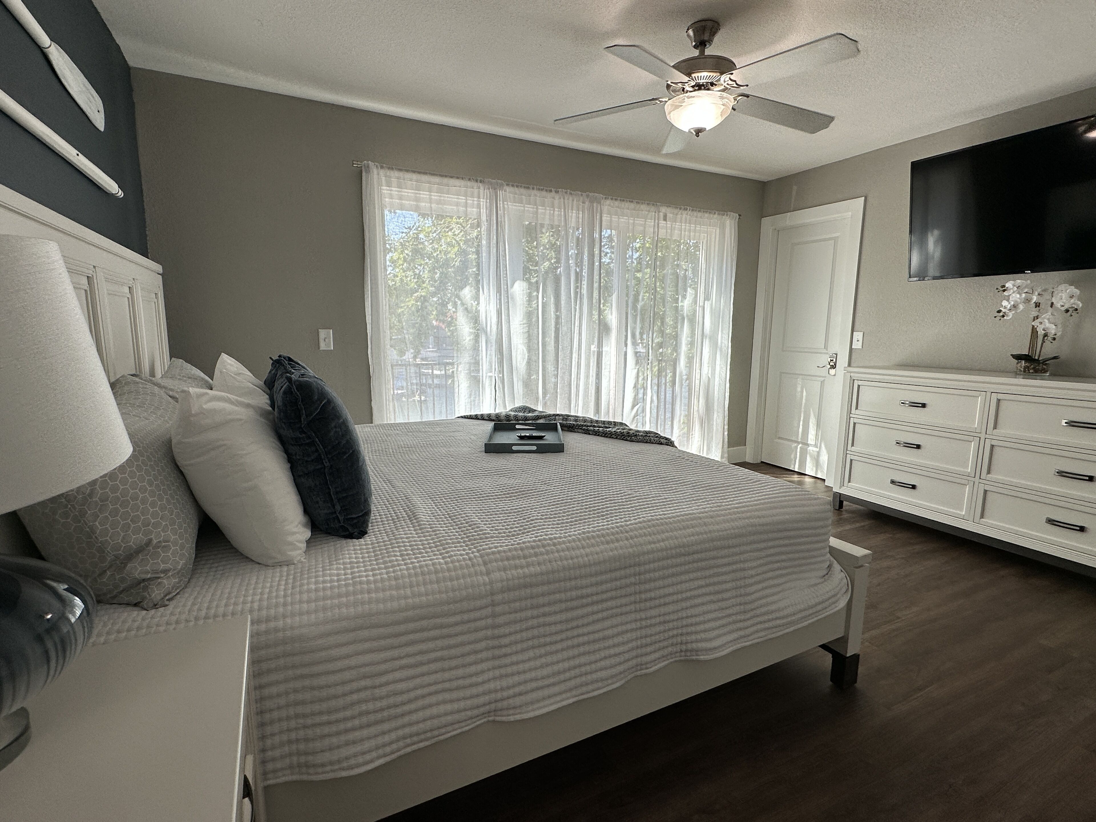3 chambres, fer et planche à repasser, Wi-Fi gratuit, draps fournis